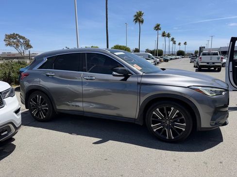 Used 2021 INFINITI QX50 Luxe w/ Appearance Package FWD image 3