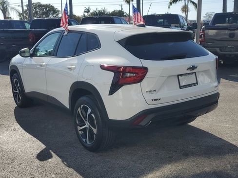 Used 2024 Chevrolet Trax RS image 5