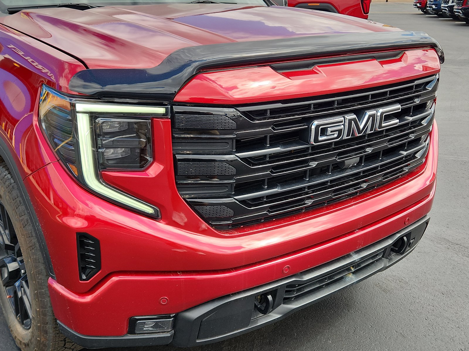 Used 2024 GMC Sierra 1500 Elevation w/ Elevation Premium Package AWD/4WD image 6