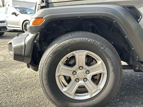Used 2021 Jeep Wrangler Unlimited Sport image 19
