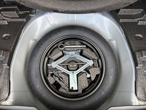 Certified 2025 Subaru Forester Limited AWD/4WD image 32