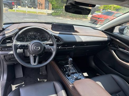 Certified 2025 MAZDA CX-30 AWD 2.5 S w/ Premium Package image 17