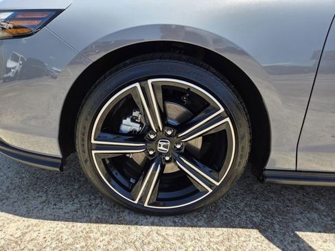 Used 2025 Honda Accord Sport image 27