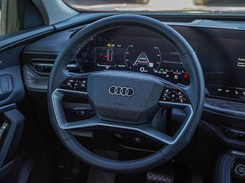 New 2025 Audi Q5 Prestige image 19