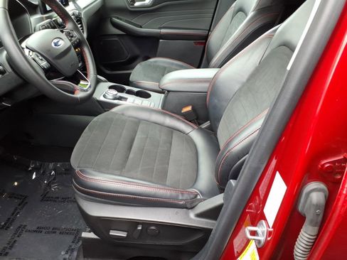 Used 2022 Ford Escape SEL w/ SEL Stealth AWD Package image 9