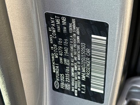 Certified 2025 Hyundai Elantra Blue image 30