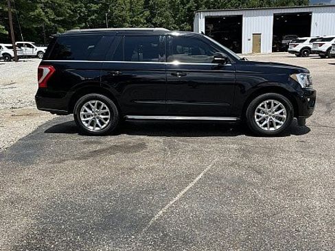 Used 2020 Ford Expedition XLT w/ Equipment Group 202A RWD image 8