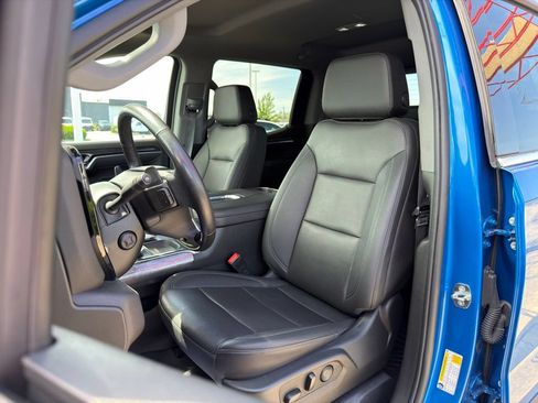 Used 2022 Chevrolet Silverado 1500 LTZ w/ LTZ Convenience Package II AWD/4WD image 19