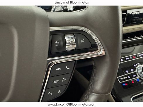 Used 2022 Lincoln Nautilus Reserve AWD/4WD image 42