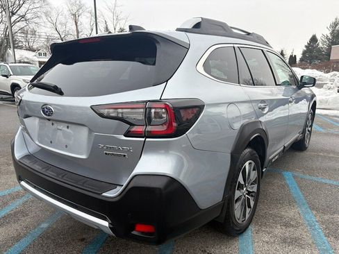 Used 2023 Subaru Outback Touring image 4