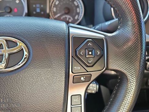 Used 2018 Toyota Tacoma SR5 image 15