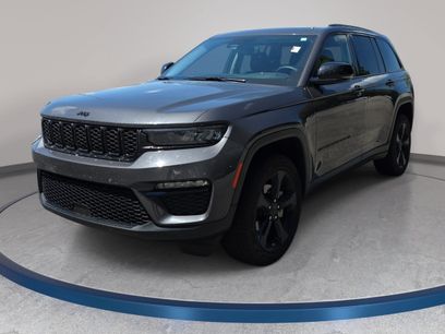 Used 2023 Jeep Grand Cherokee Limited w/ Black Appearance Package