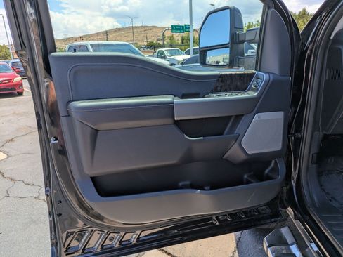 Used 2025 Ford F250 Lariat AWD/4WD image 12