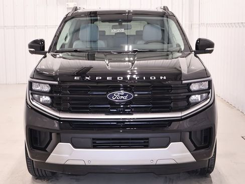 New 2026 Ford Expedition Max Platinum w/ Platinum Ultimate Package AWD/4WD image 4