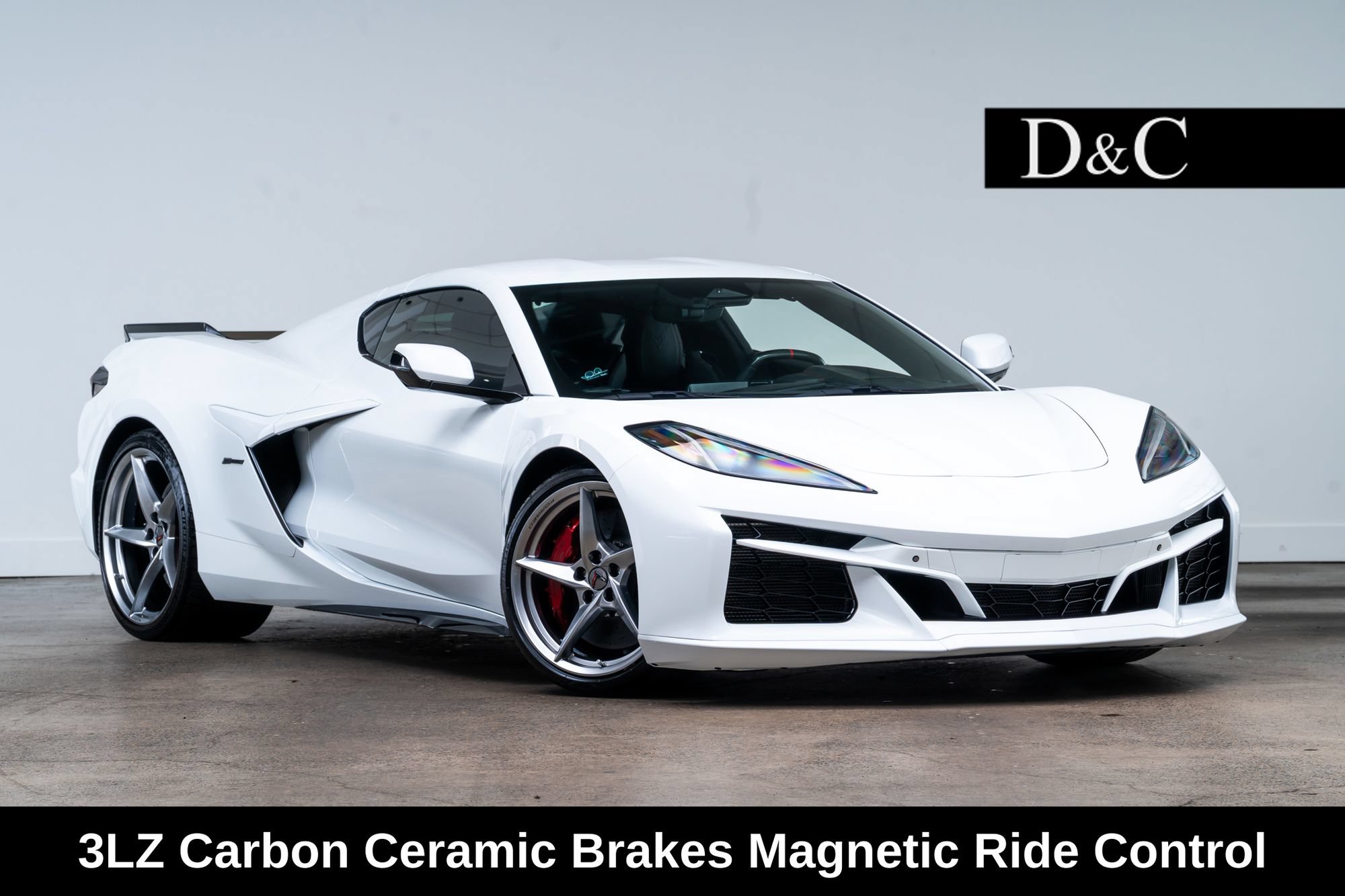 Used 2025 Chevrolet Corvette E-Ray AWD/4WD image 1