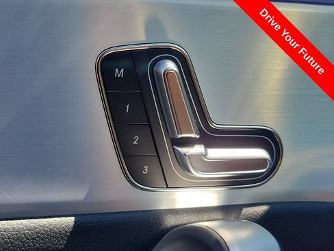 Used 2025 Mercedes-Benz CLA 250 image 18