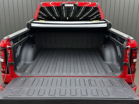 Used 2025 RAM 1500 Laramie w/ Night Edition image 18