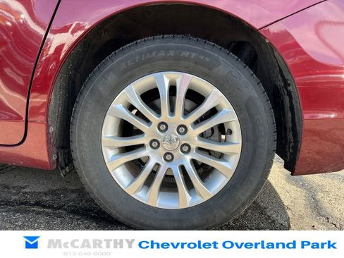 Used 2011 Toyota Sienna XLE image 8