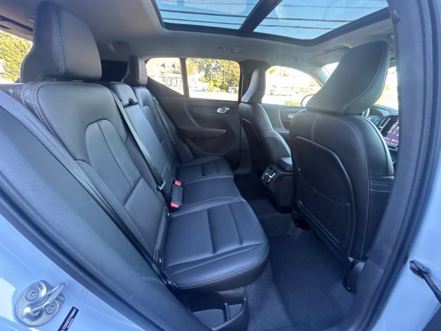 Used 2026 Volvo XC40 B5 Plus AWD/4WD image 12