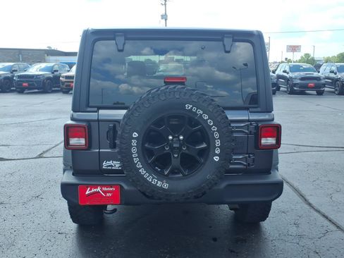 Used 2023 Jeep Wrangler Unlimited Sport AWD/4WD image 5