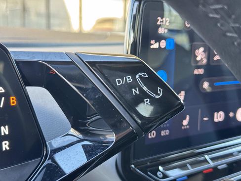 Certified 2024 Volkswagen ID.4 S image 18