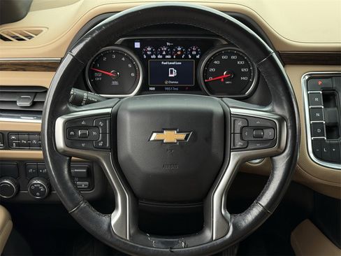 Used 2021 Chevrolet Tahoe Premier w/ Premium Package image 12