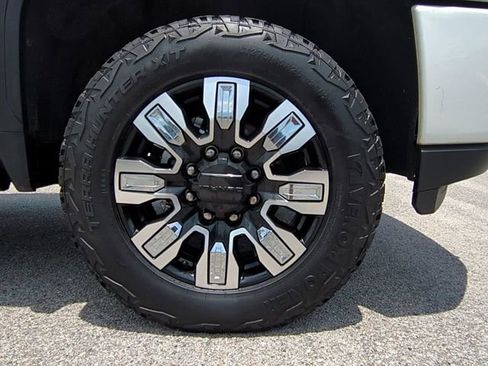 Used 2022 GMC Sierra 2500 Denali AWD/4WD image 11