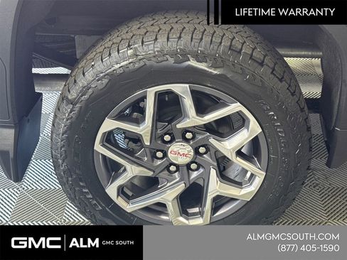 New 2026 GMC Sierra 1500 SLT w/ SLT Premium Plus Package image 19