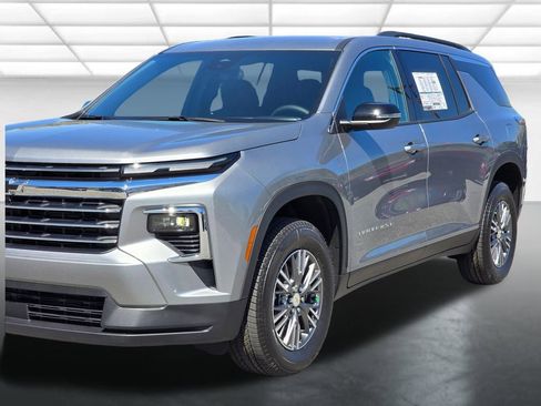 New 2026 Chevrolet Traverse LT FWD image 43