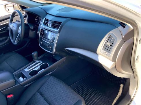 Used 2017 Nissan Altima 2.5 S w/ Power Driver Seat Package image 18