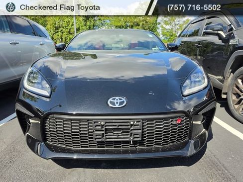 Used 2023 Toyota GR86 Premium w/ ALL Weather Mat Package (TMS) RWD image 2