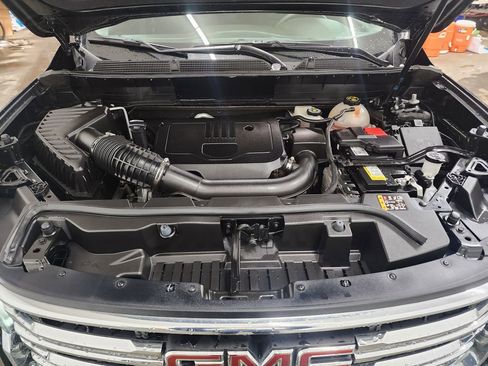 Used 2023 GMC Acadia SLE w/ Driver Convenience Package image 39