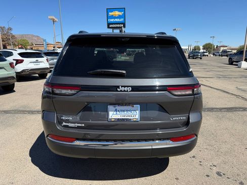 Used 2024 Jeep Grand Cherokee Limited w/ Luxury Tech Group II AWD/4WD image 7