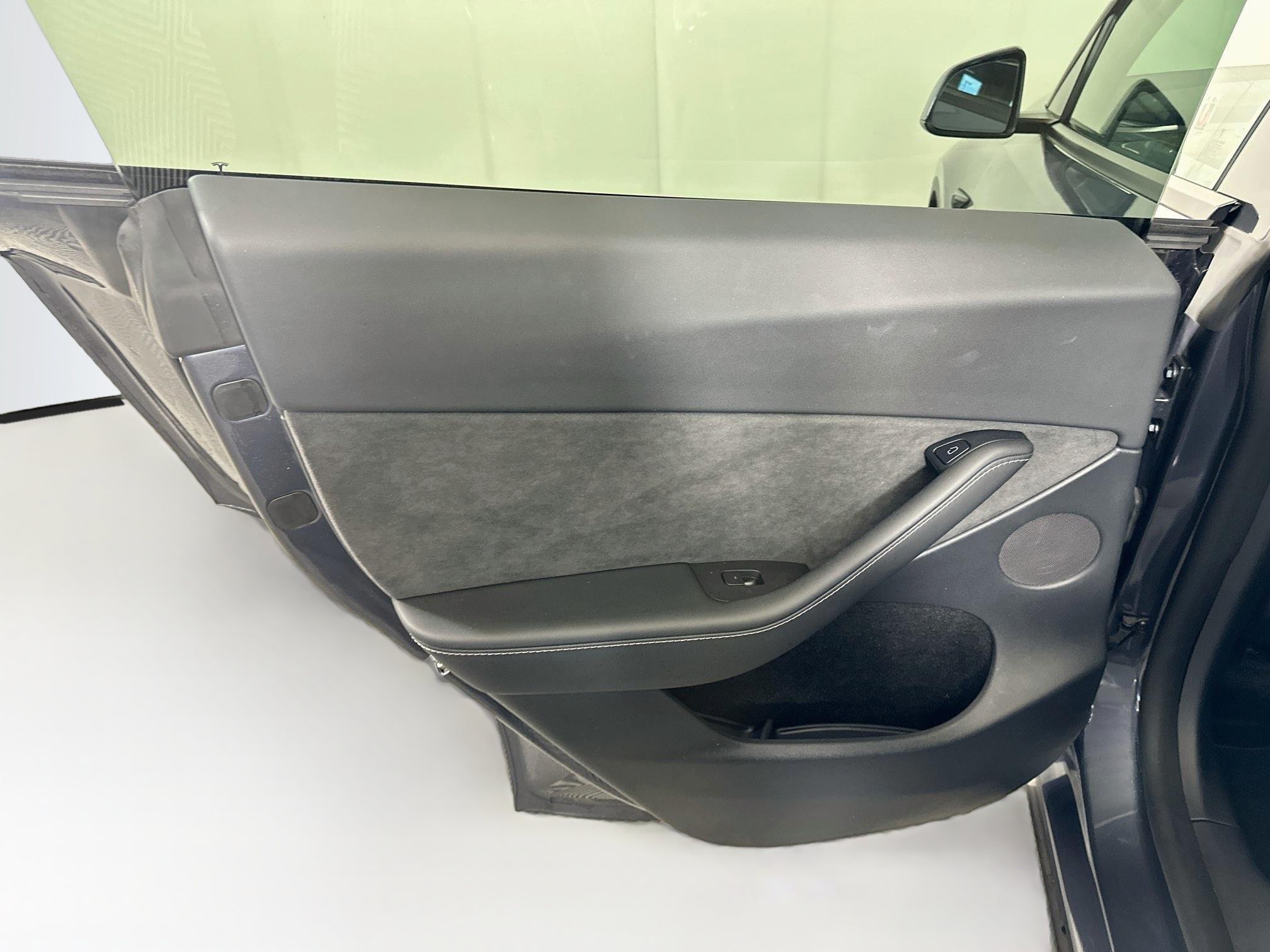 Used 2022 Tesla Model Y Long Range AWD/4WD image 26