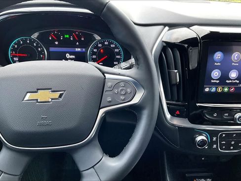 Used 2023 Chevrolet Traverse LT FWD image 26