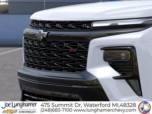 New 2026 Chevrolet Traverse RS w/ LPO, Floor Liner Package AWD/4WD image 13