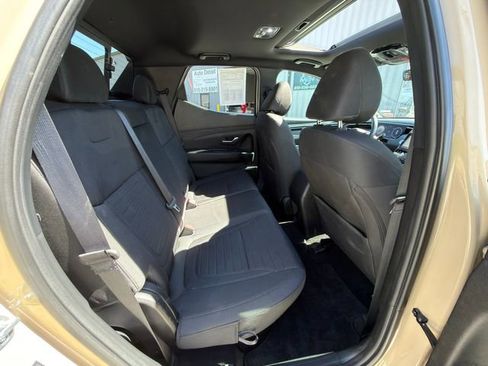 Used 2023 Hyundai Santa Cruz SEL Premium AWD/4WD image 10