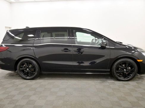 Certified 2024 Honda Odyssey Sport image 9