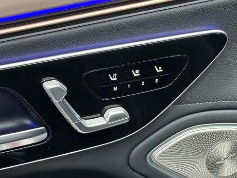 Certified 2023 Mercedes-Benz EQS 580 580 image 21
