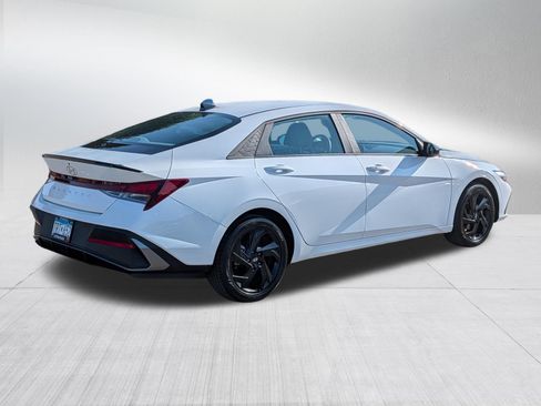 Certified 2026 Hyundai Elantra Sport FWD image 7