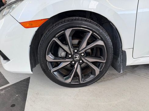 Used 2019 Honda Civic Sport image 9