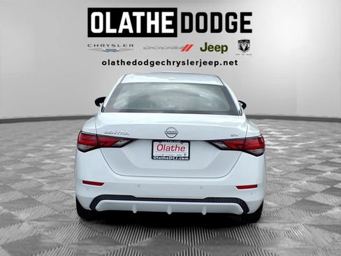 Used 2024 Nissan Sentra SV FWD image 27