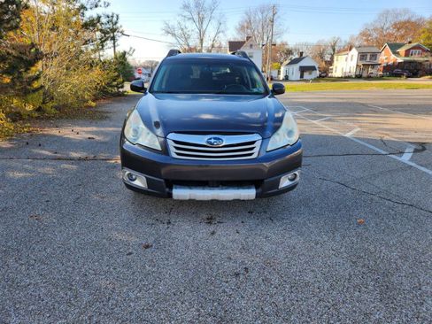 Used 2010 Subaru Outback 2.5i Limited image 8