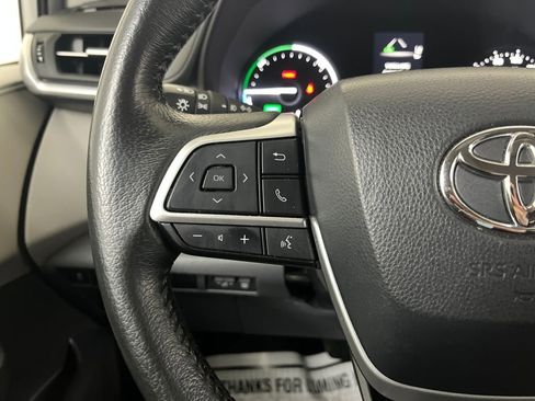 Used 2024 Toyota Sienna XLE image 54