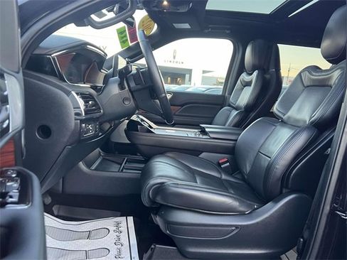 Certified 2022 Lincoln Navigator Reserve image 10