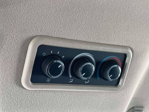 Used 2019 Chevrolet Express 3500 LT w/ LT Preferred Equipment Group RWD image 26