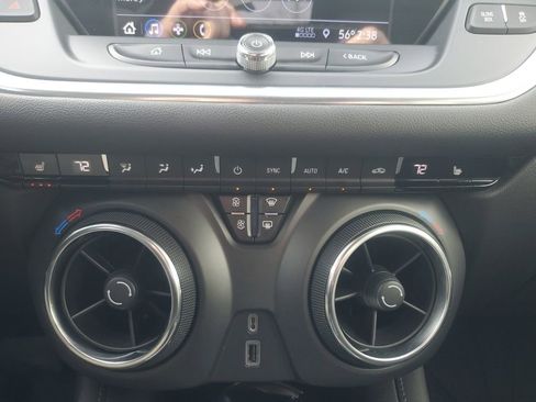 Used 2020 Chevrolet Blazer LT image 17