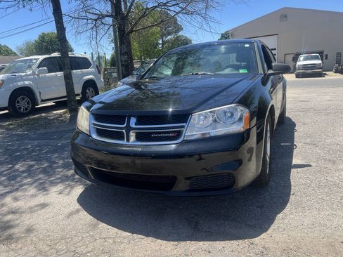 Used 2013 Dodge Avenger SE FWD image 3