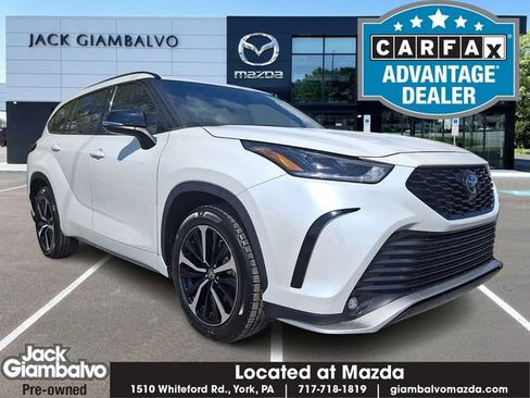 Used 2022 Toyota Highlander XSE FWD image 1
