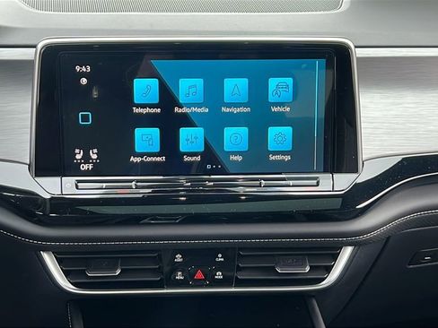 New 2026 Volkswagen Atlas Cross Sport SE image 15